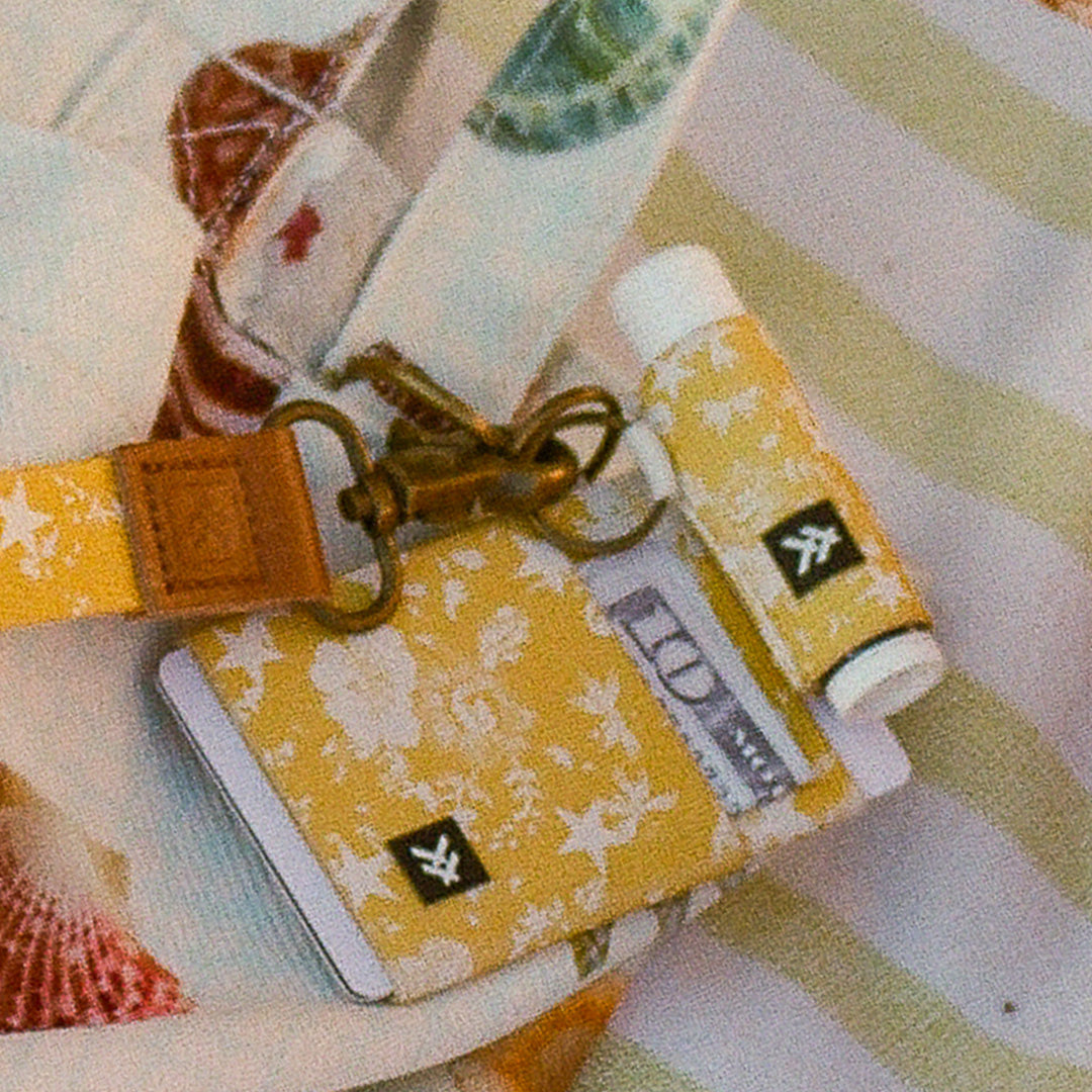 Chapstick Holder Keychain - Goldie - Thread¨
