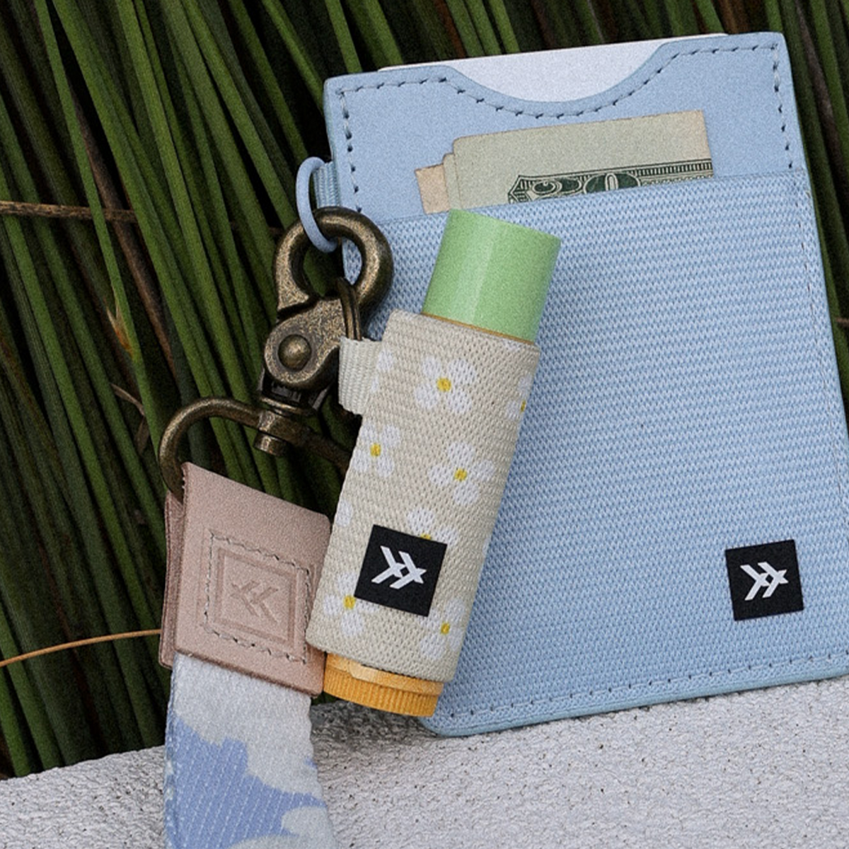 Chapstick Holder Keychain - Luna Beige - Thread¨