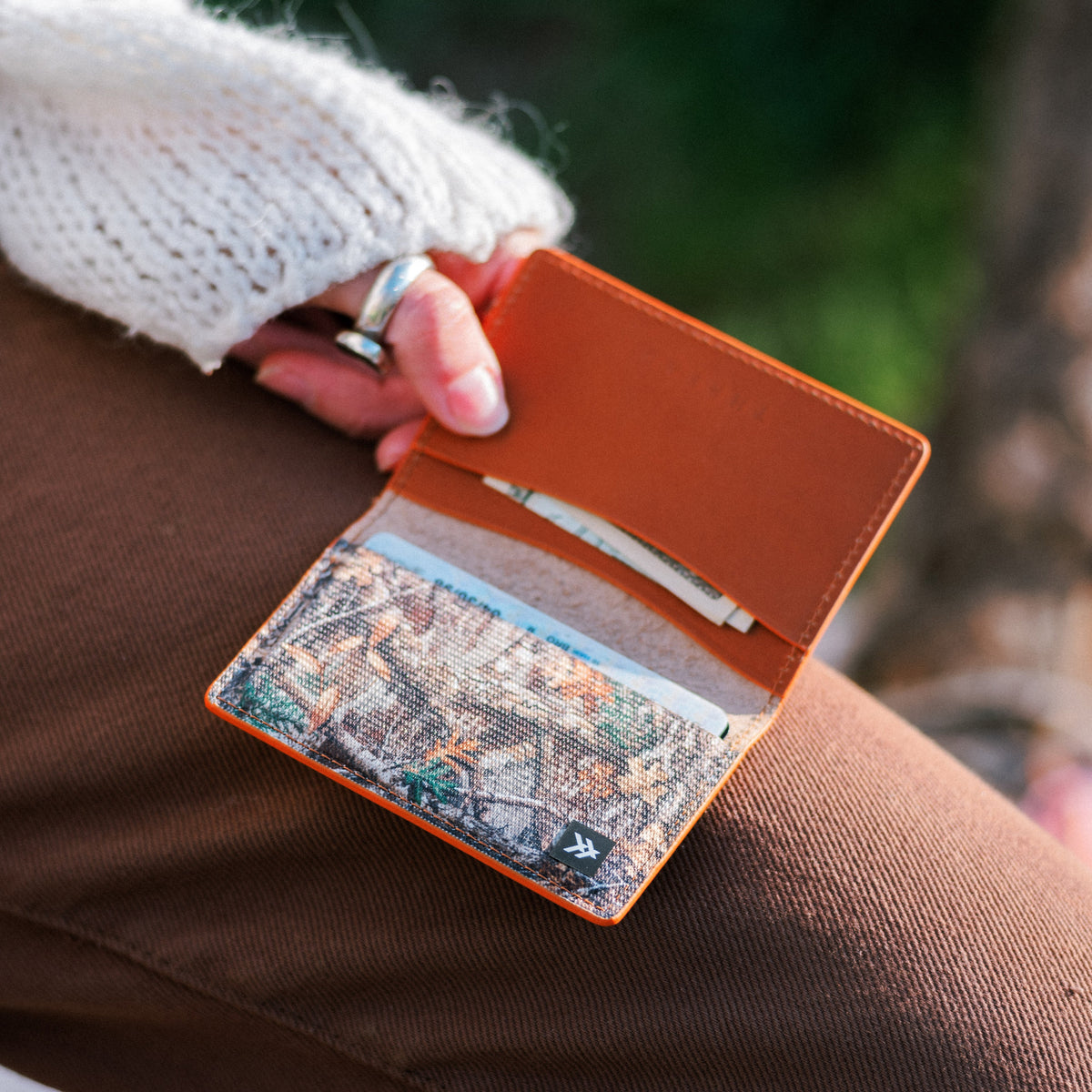 Leather Bifold Wallet - Realtree Edge - Thread¨