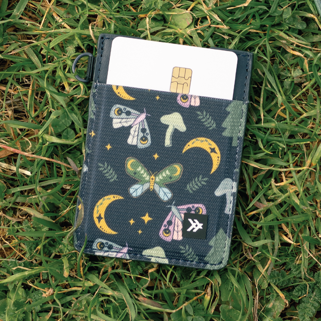 Vertical Leather Wallet - Forest Critters - Thread¨