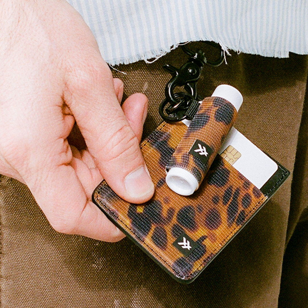 Chapstick Holder Keychain - Tortoise - Thread¨