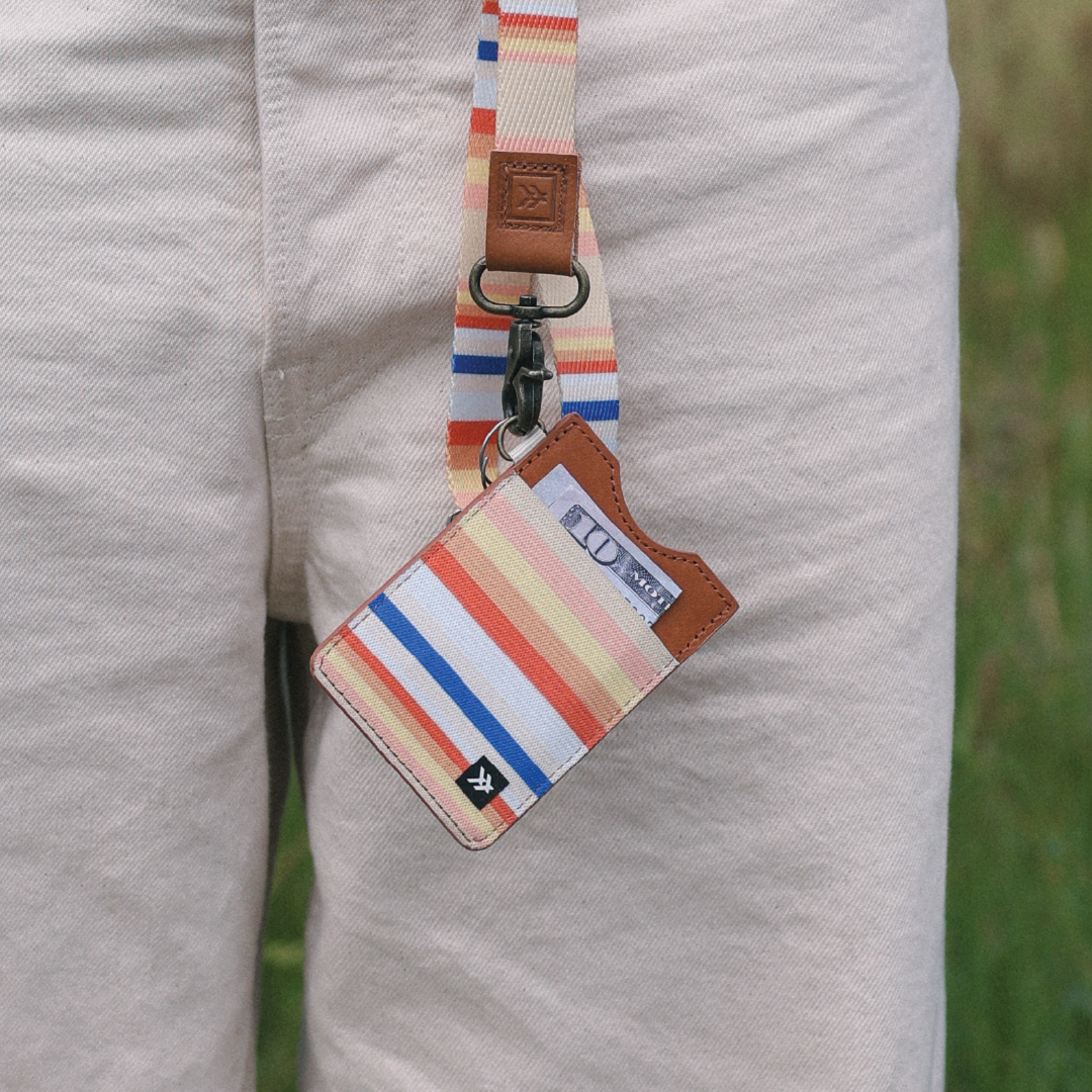 Vertical Leather Wallet - Renae Peach - Thread¨